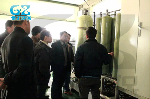 培訓后,DTRO膜代理商集體參觀工廠設備組裝